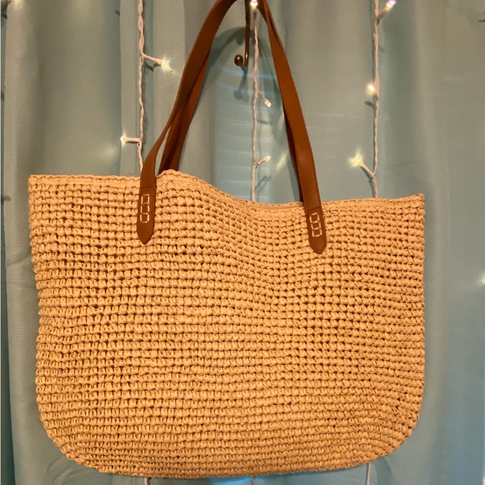 NWT INC straw palm leaves tote - Picture 2 of 3